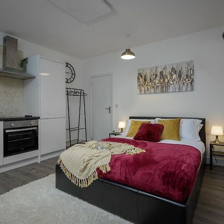 King Sized Luxury - Stylish Studio Flat Блэкпул Экстерьер фото